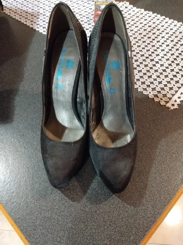 Tacchi neri eleganti