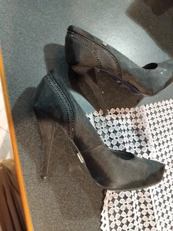 Tacchi neri eleganti