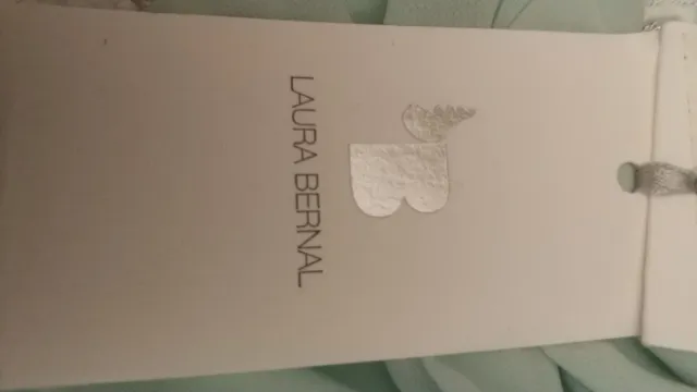 Vestido largo verde menta y encaje