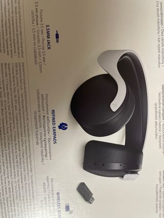 Consola PS5 + Auriculares y 2 Mandos