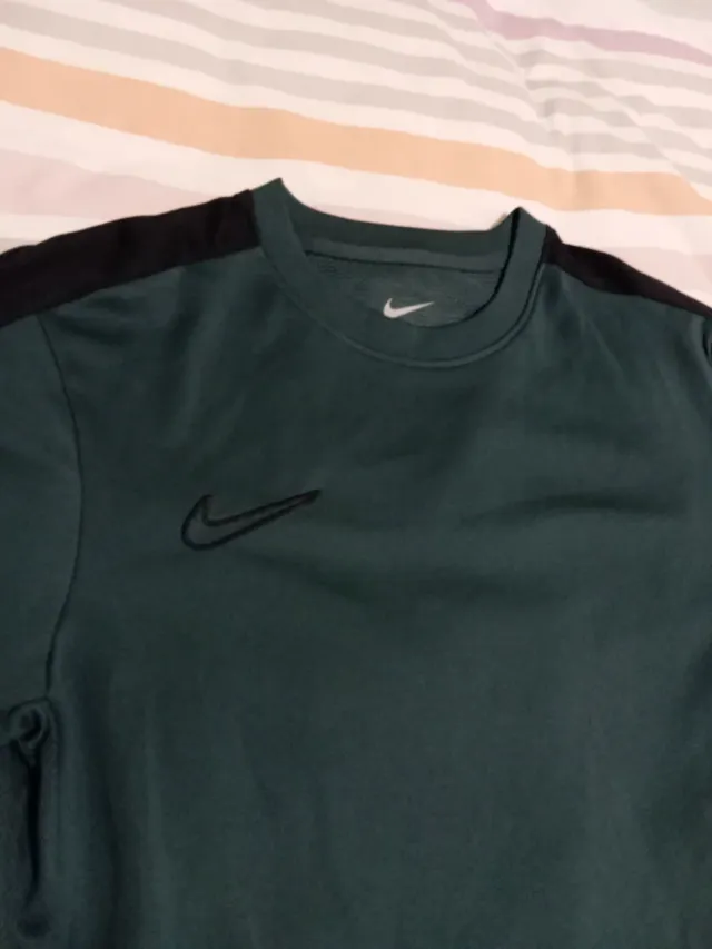 Camiseta Nike verde agua deporte T. 147-158cm