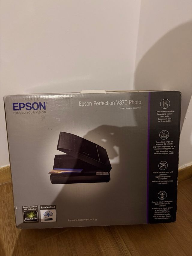 Epson Perfection V370 Photo Scanner