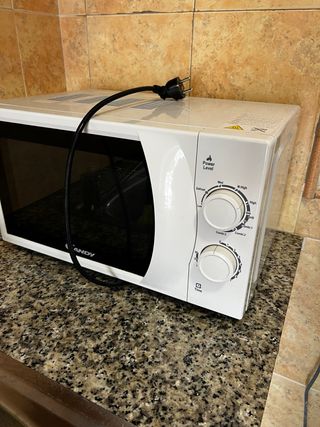 Microondas Candy Grill CMG 2071M