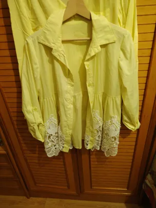 2 Camisas Amarillas Mujer