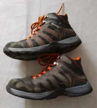 Botas de montaña Hi-Tec waterproof talla 36