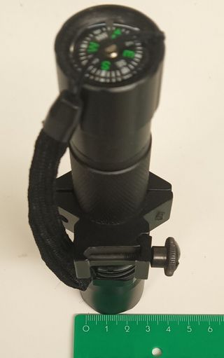 Torcia tattica Swiss Arms con attacco remoto