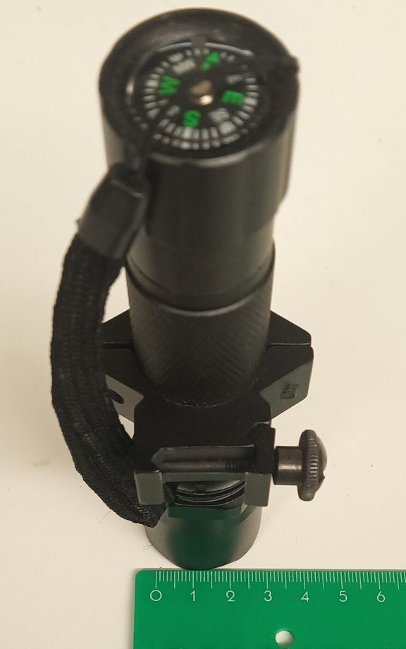 Torcia tattica Swiss Arms con attacco remoto