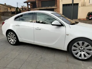 Opel Insignia 12/2012
