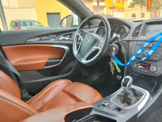 Opel Insignia 12/2012