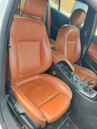 Opel Insignia 12/2012