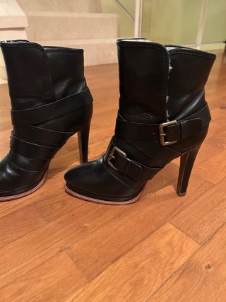 Botines Uterqüe Piel Negra Talla 40