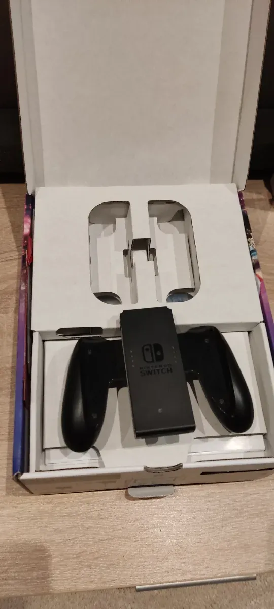 Nintendo Switch OLED Bianca e Nera