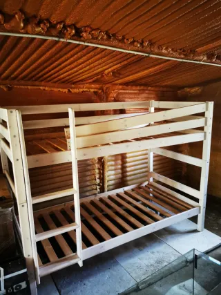 Cama litera de madera