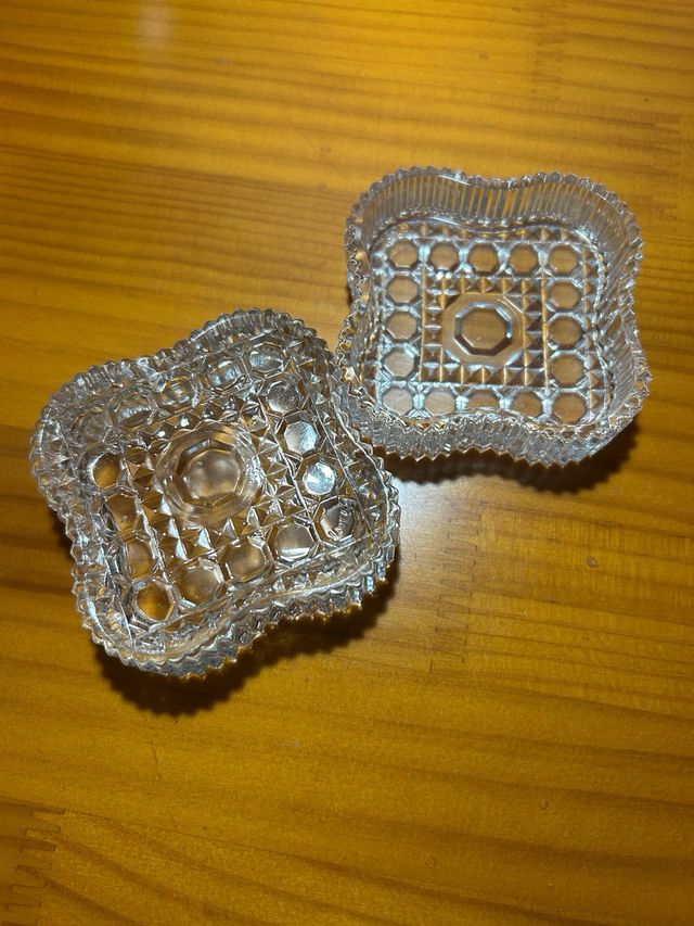 Caja de cristal labrada