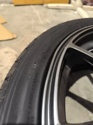 Llantas Japan Racing JR11