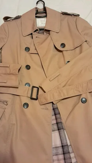 Gabardina beige Stradivarius