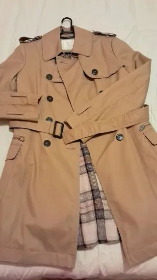 Gabardina beige Stradivarius