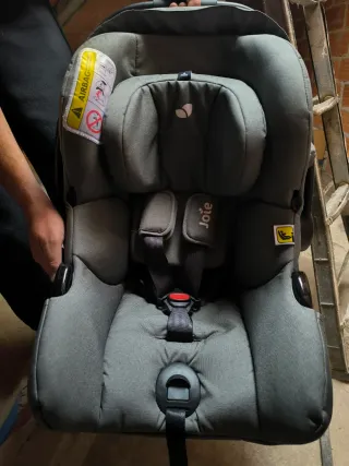 Silla de coche Joie gris
