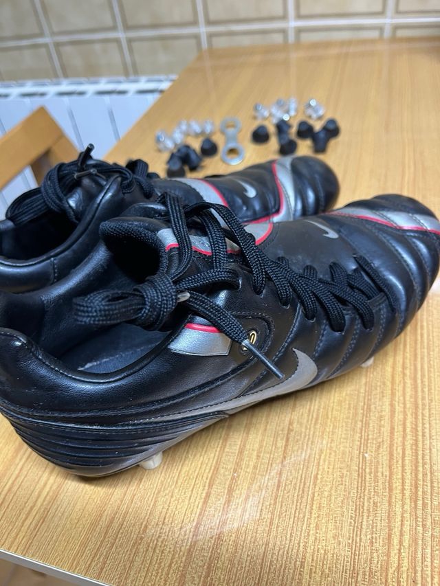 Nike Total 90 Shift GS (2006) – Negras