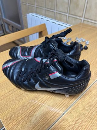 Nike Total 90 Shift GS (2006) – Negras