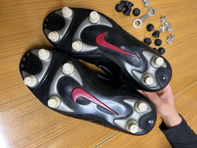 Nike Total 90 Shift GS (2006) – Negras