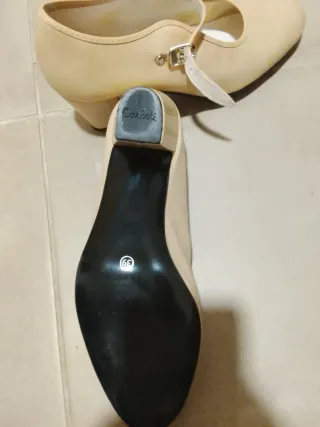 Zapatos de salón nuevos talla 39
