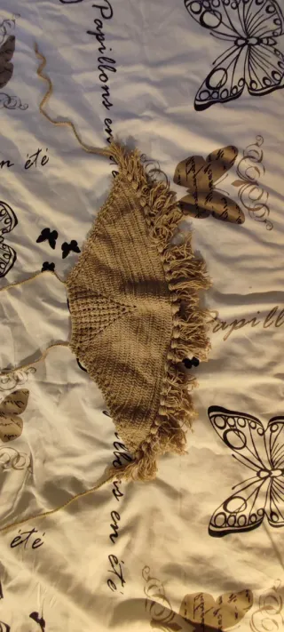 Top de ganchillo con flecos