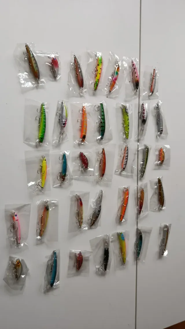 Señuelos de pesca artificiales