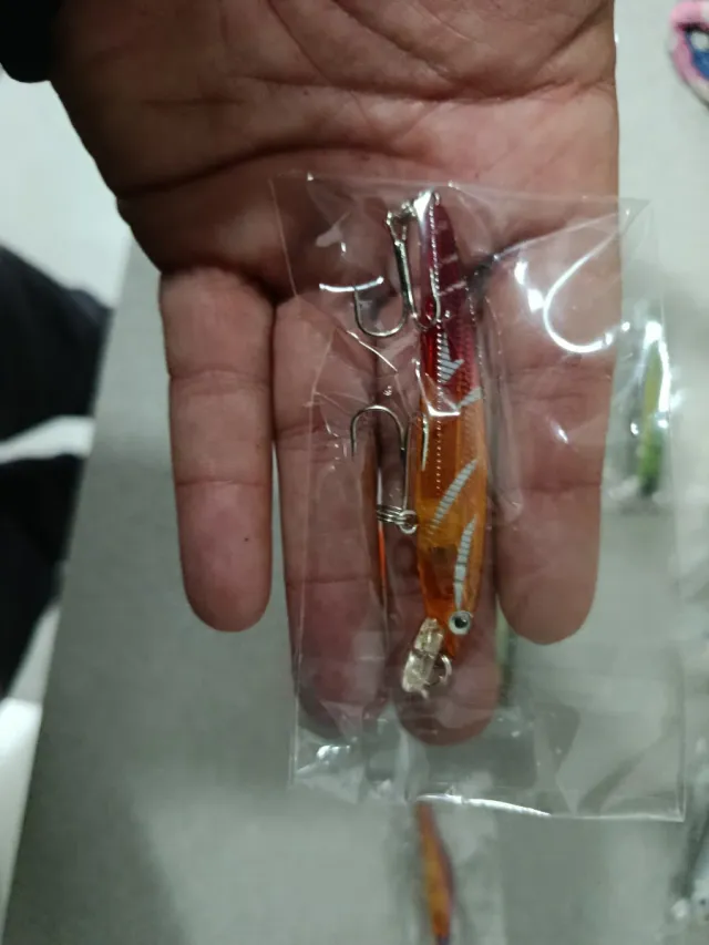 Señuelos de pesca artificiales