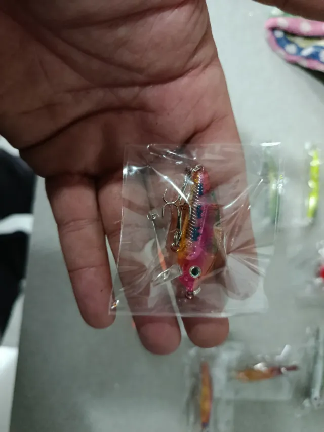 Señuelos de pesca artificiales