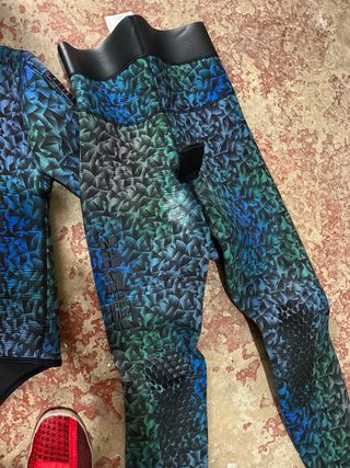 Traje Mares 7mm camuflaje azul/verde Talla L