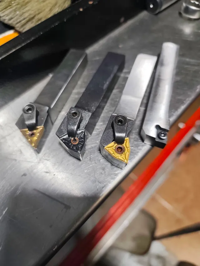 Porta plaquetas para torno