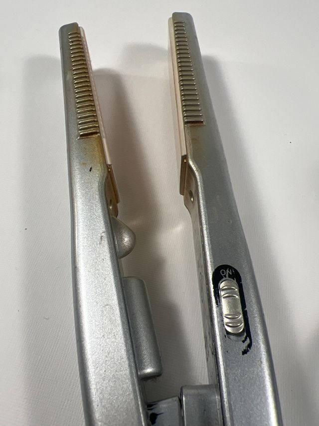 Plancha de pelo SUNKO antigua