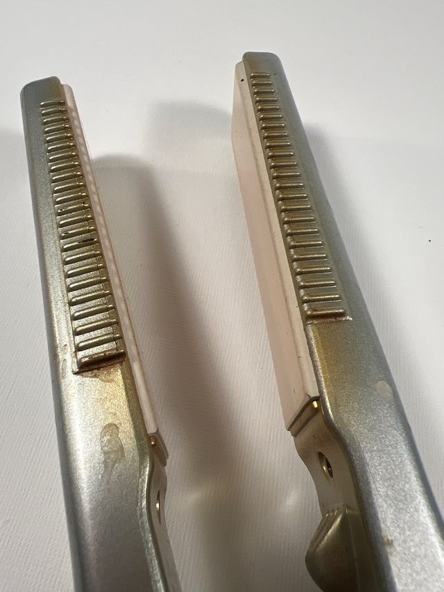 Plancha de pelo SUNKO antigua