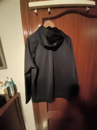 Sudadera Nike Edición Limitada Negra y Dorada