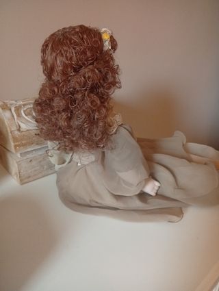 Muñeca Porcelana Medieval Fanas 80 cm