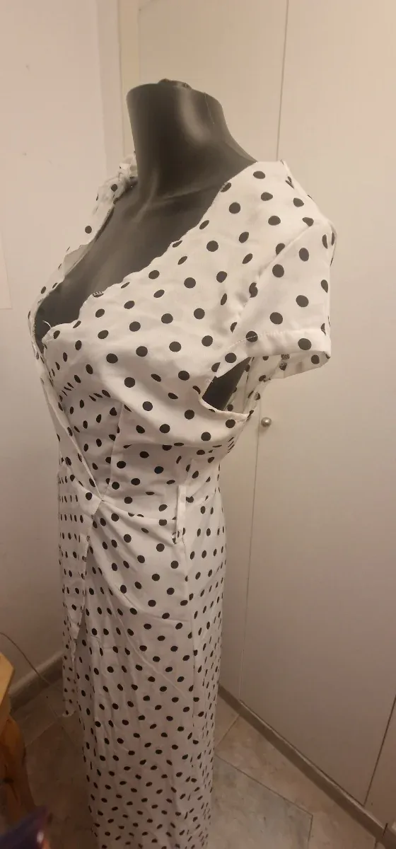 Vestido largo lunares blanco y negro