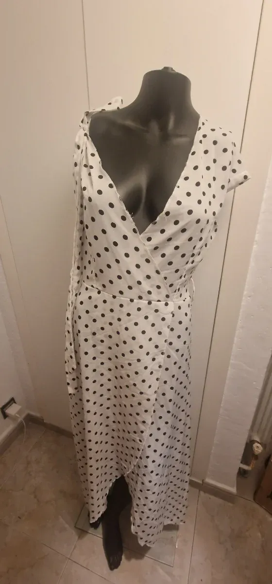 Vestido largo lunares blanco y negro