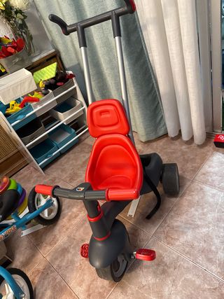 Triciclo infantil rojo