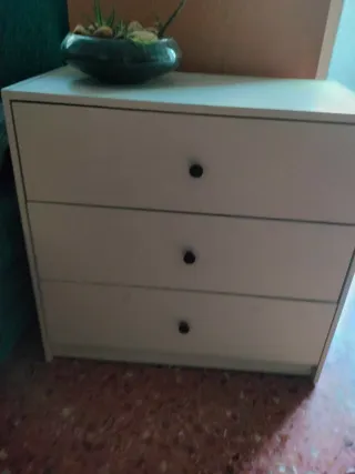 Cómodas beige y marrón 67x69cm