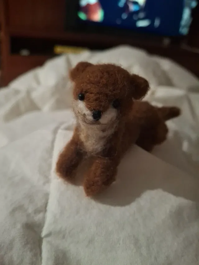 Nutria de fieltro hecha a mano