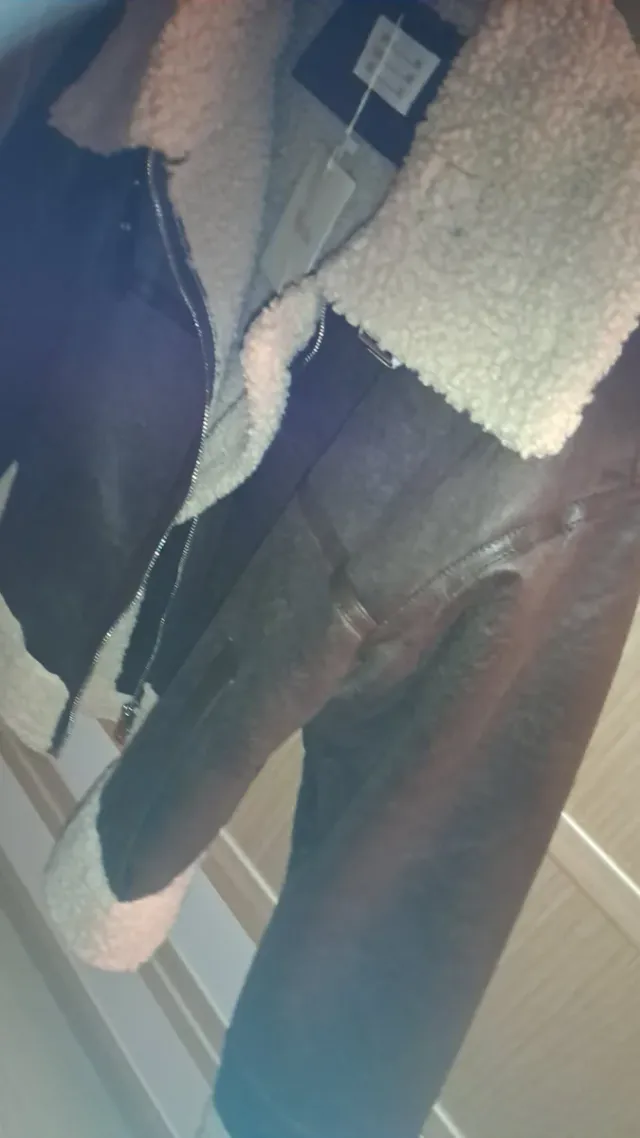 Chaqueta marrón forrada beige