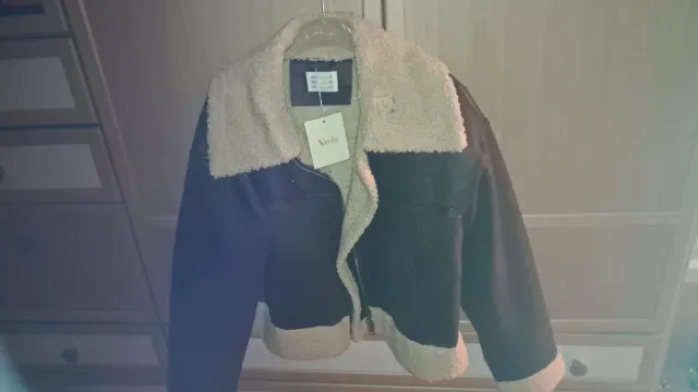 Chaqueta marrón forrada beige