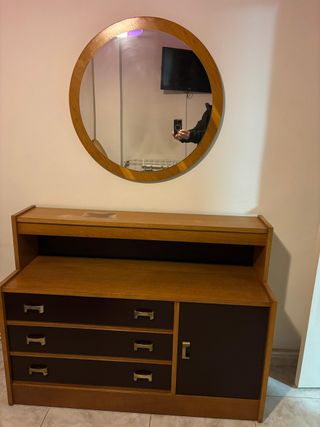 Specchio rotondo in legno e vimini