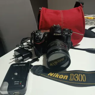 Cámara Nikon D300 Reflex completa.