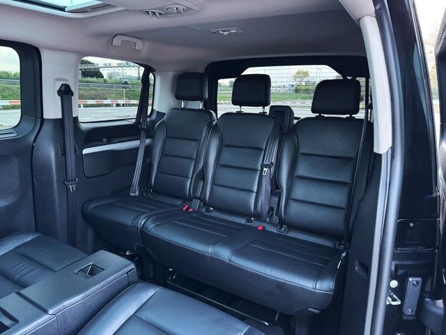 Opel Zafira Life 2.0 180cv M BUSINESS ELEGANCE AUTOMÁATICO con TECHO PANORÁMICO!