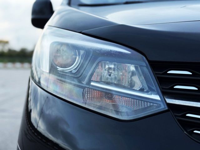 Opel Zafira Life 2.0 180cv M BUSINESS ELEGANCE AUTOMÁATICO con TECHO PANORÁMICO!