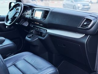 Opel Zafira Life 2.0 180cv M BUSINESS ELEGANCE AUTOMÁATICO con TECHO PANORÁMICO!