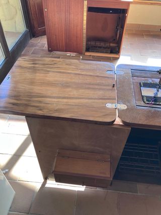 Máquina de coser Alfa antigua