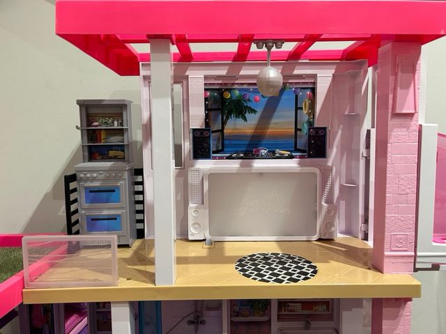 Casa Barbie Dreamhouse com elevador